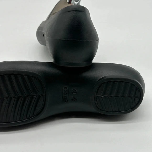 Crocs Pointed Toe Ballet Flats Black Womens Size 9 Iconic Comfort Lina Slip On - Picture 8 of 10